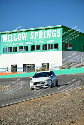 media/Oct-18-2025-Extreme Speed (Sat) [[d6d7e1fef1]]/Group 4 Orange/Session 1 (Turn 4)/